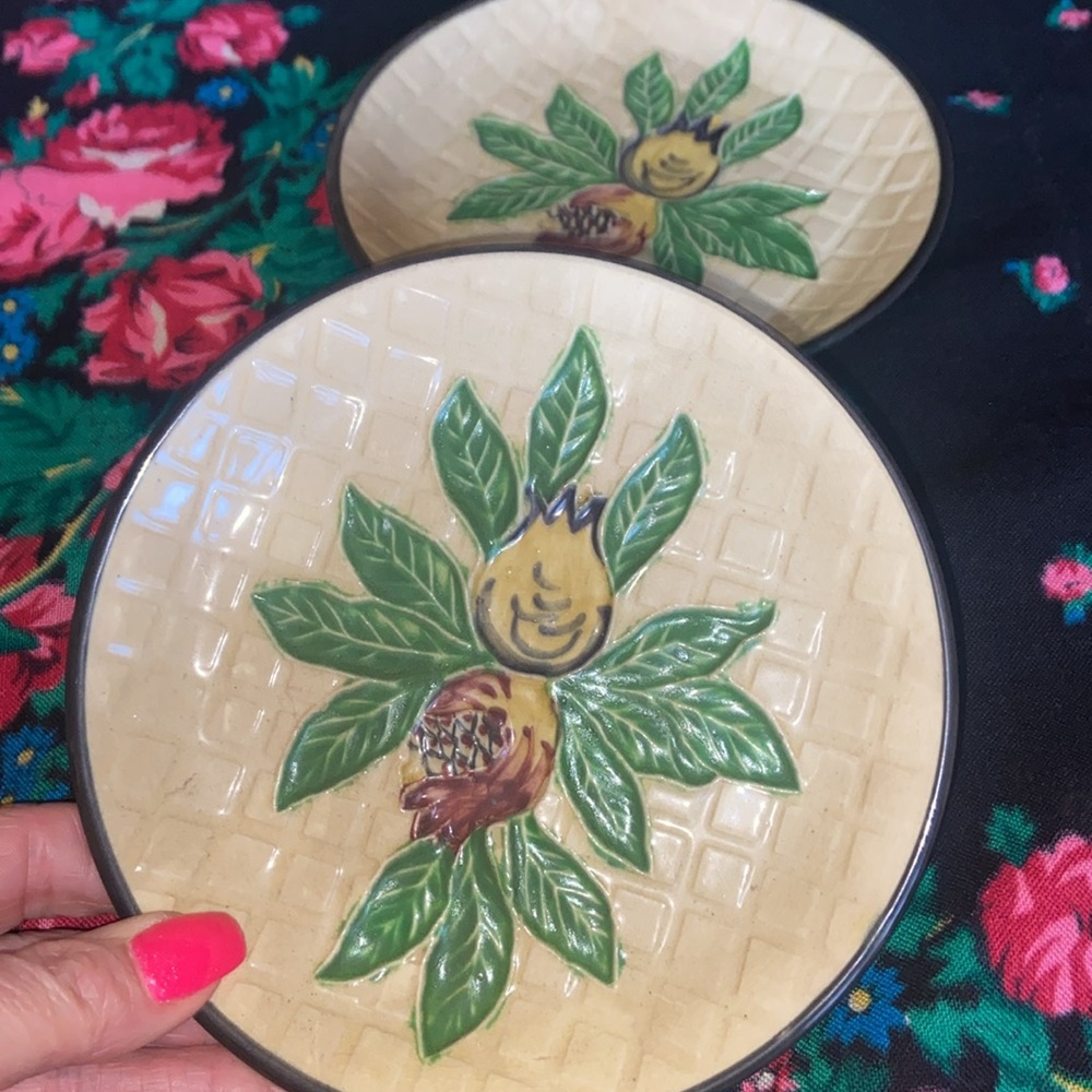 Vintage pair of pottery style plates leaves fruit